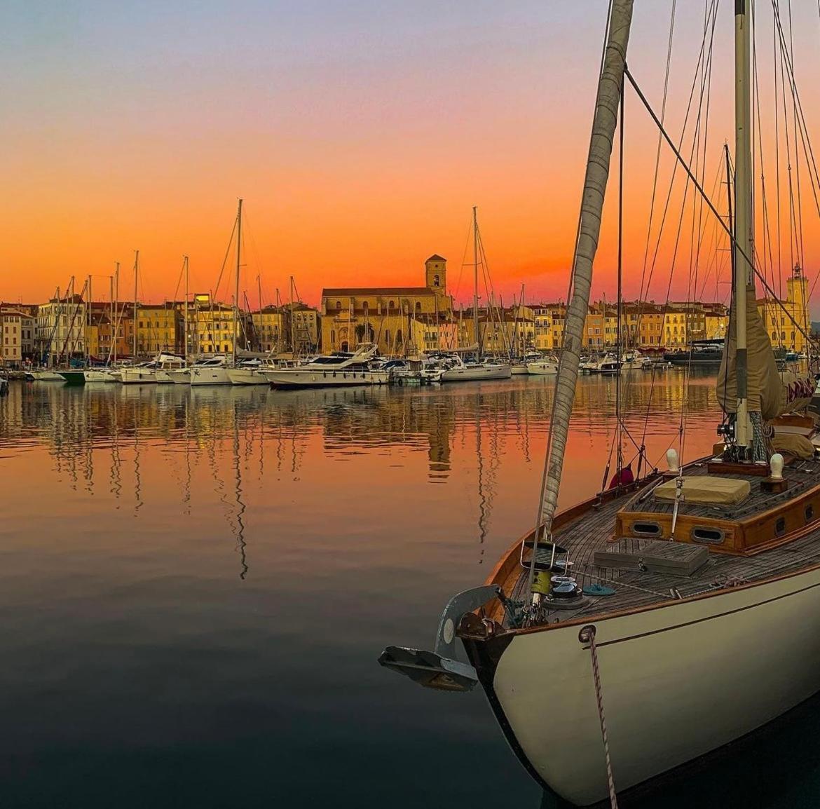 Beau T2 Tout Equipe Sur Le Port, Centre Ville La Ciotat Eksteriør billede